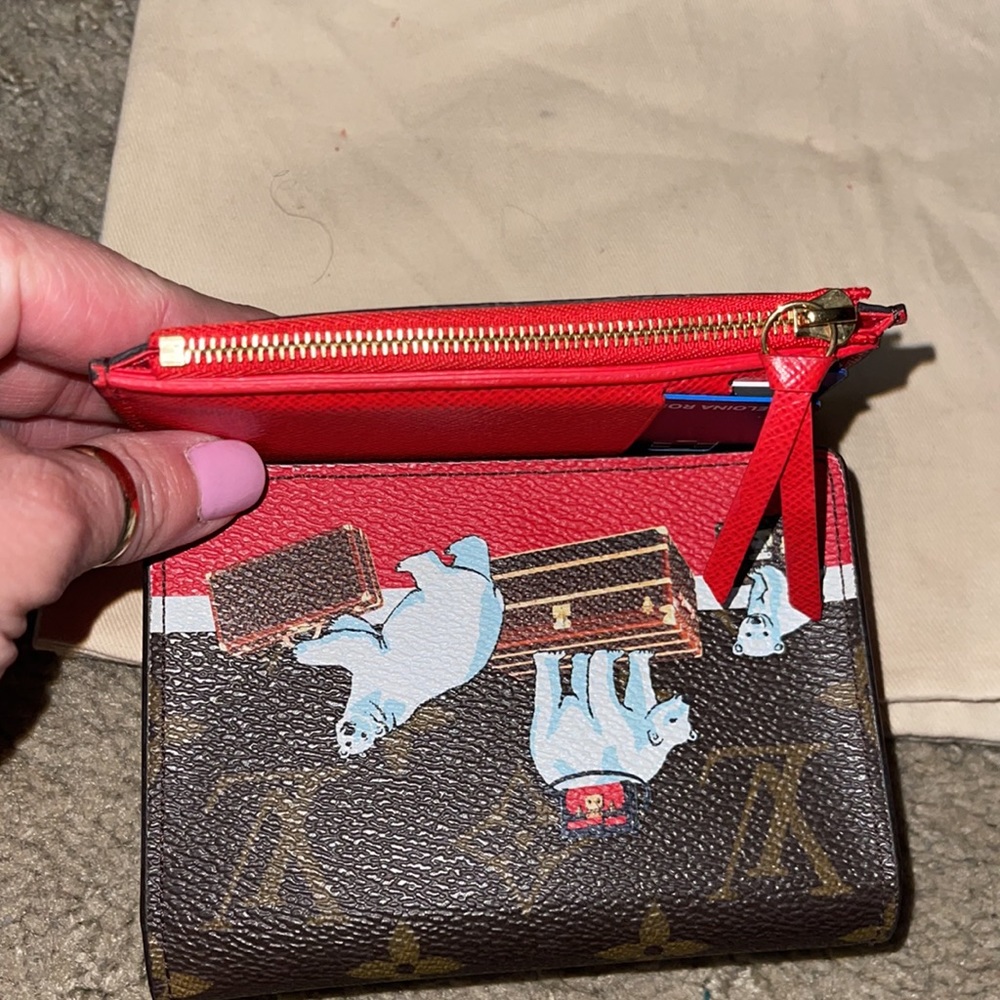 Limited Edition Louis Vuitton Wallet. - Picture 8 of 9